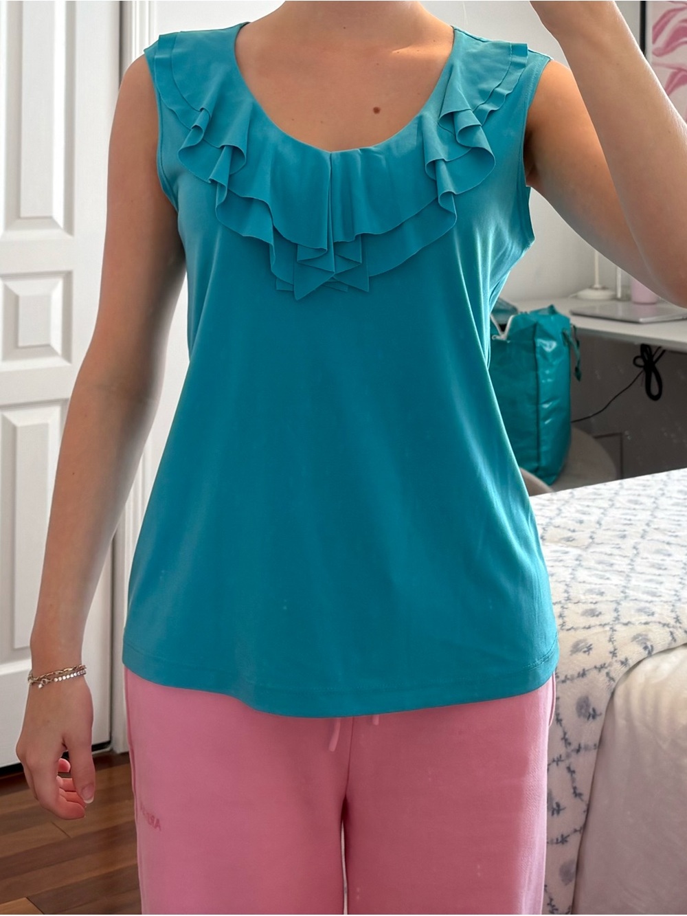 Ruffled Scoop Neck Sleeveless Camisole in Teal